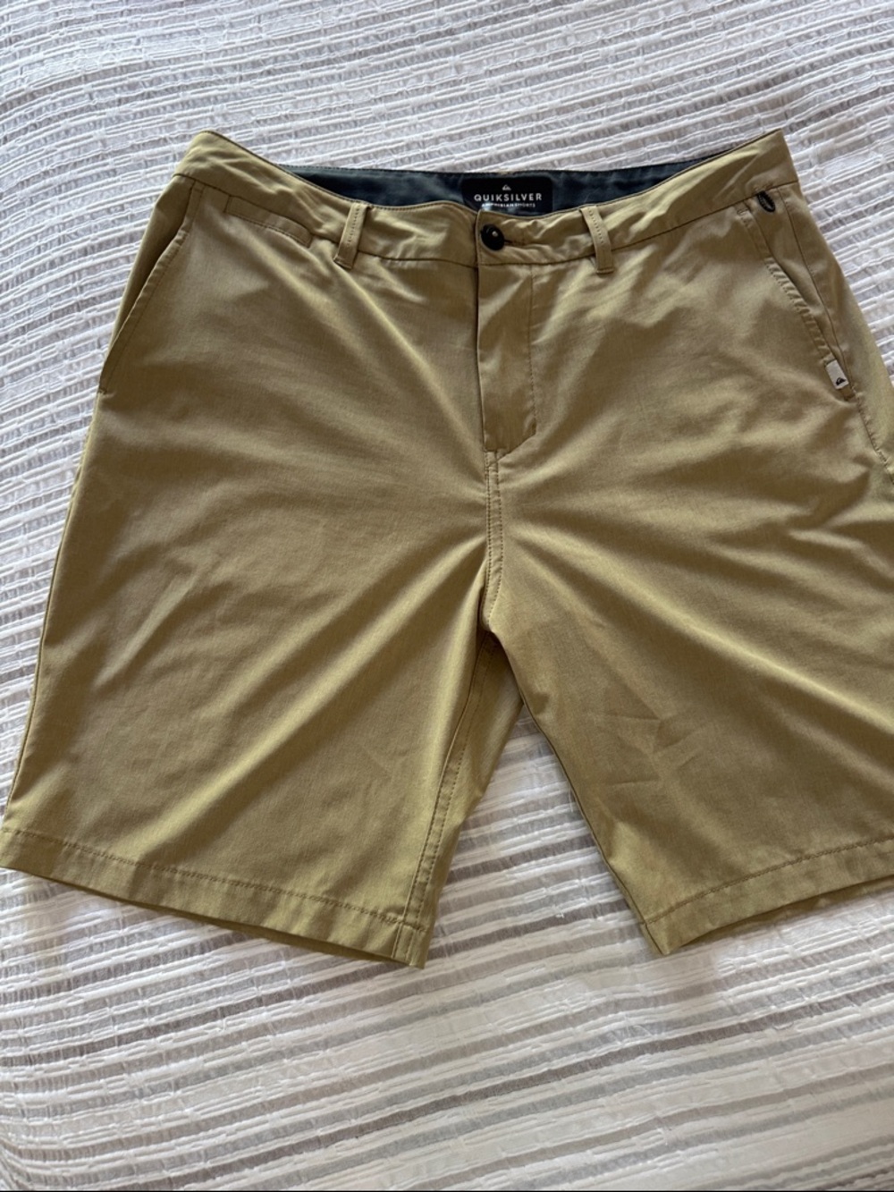 Quiksilver Men's Khaki Flat Front Stretch Shorts